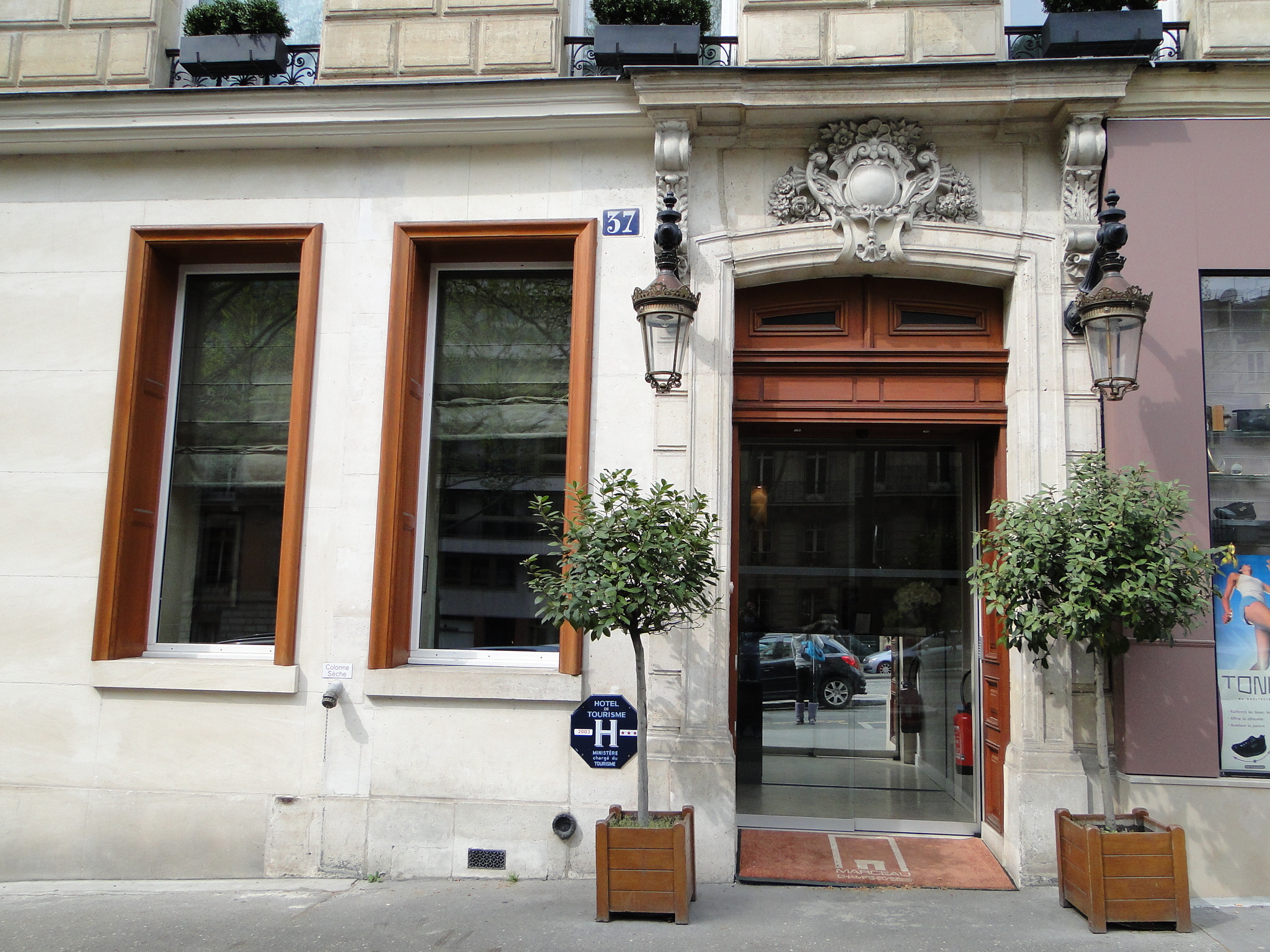Hotel Marceau Champs Elysees