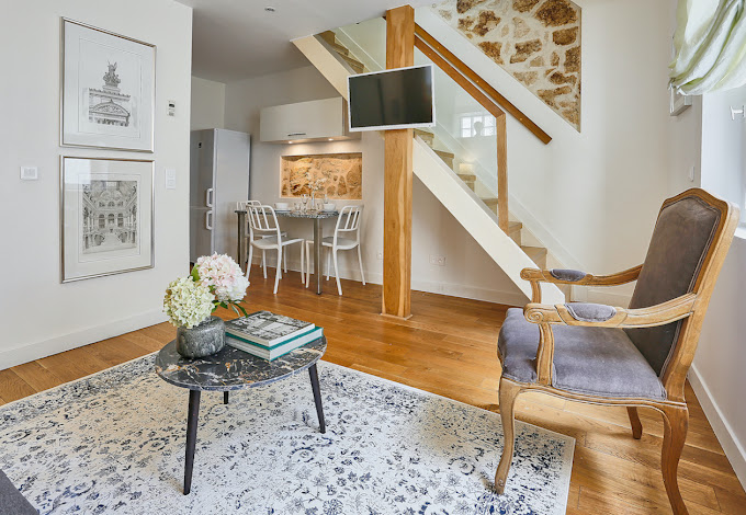 Apartments Du Louvre  Saint Honore