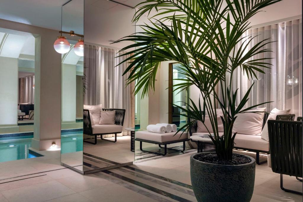 Les Jardins du Faubourg Hotel Spa