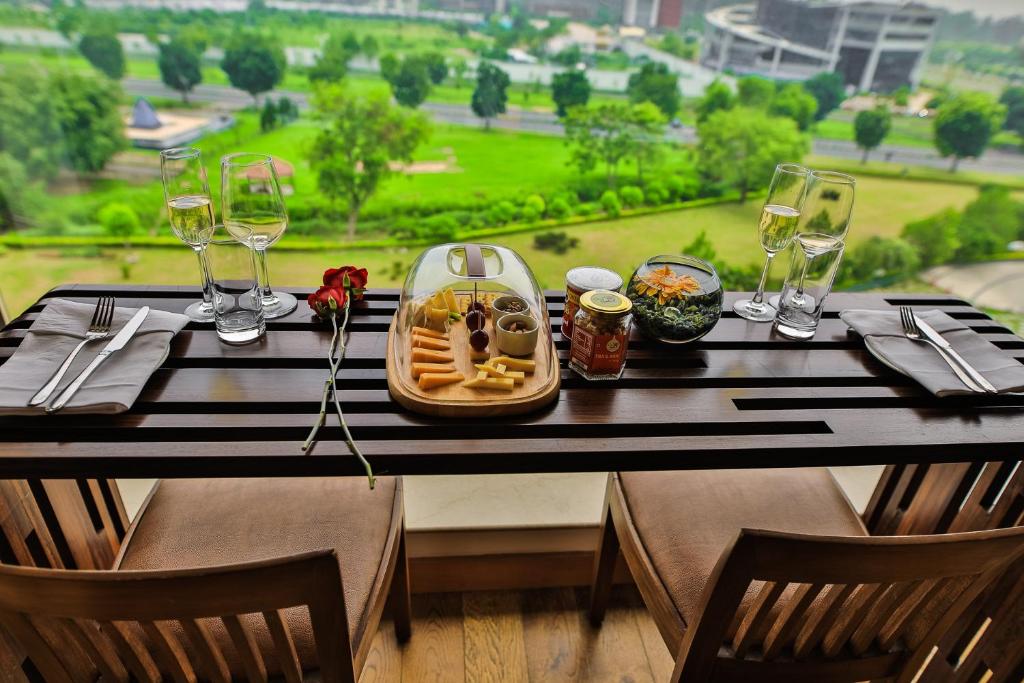 The Lalit Chandigarh