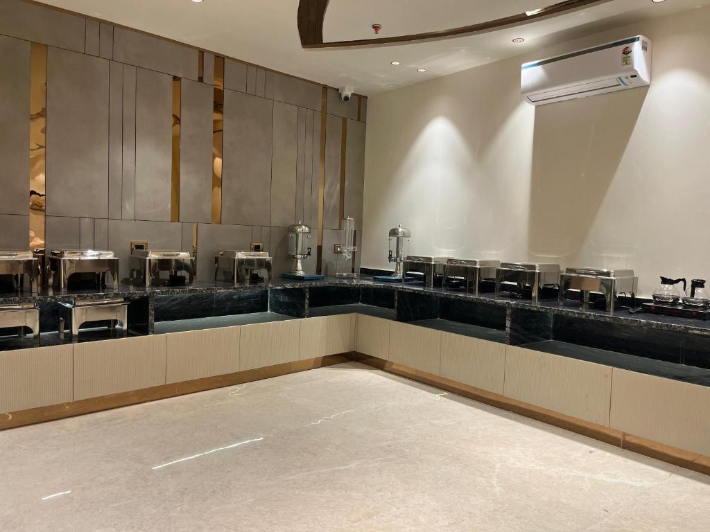 Foxoso Venue Hotel, Delhi Airport