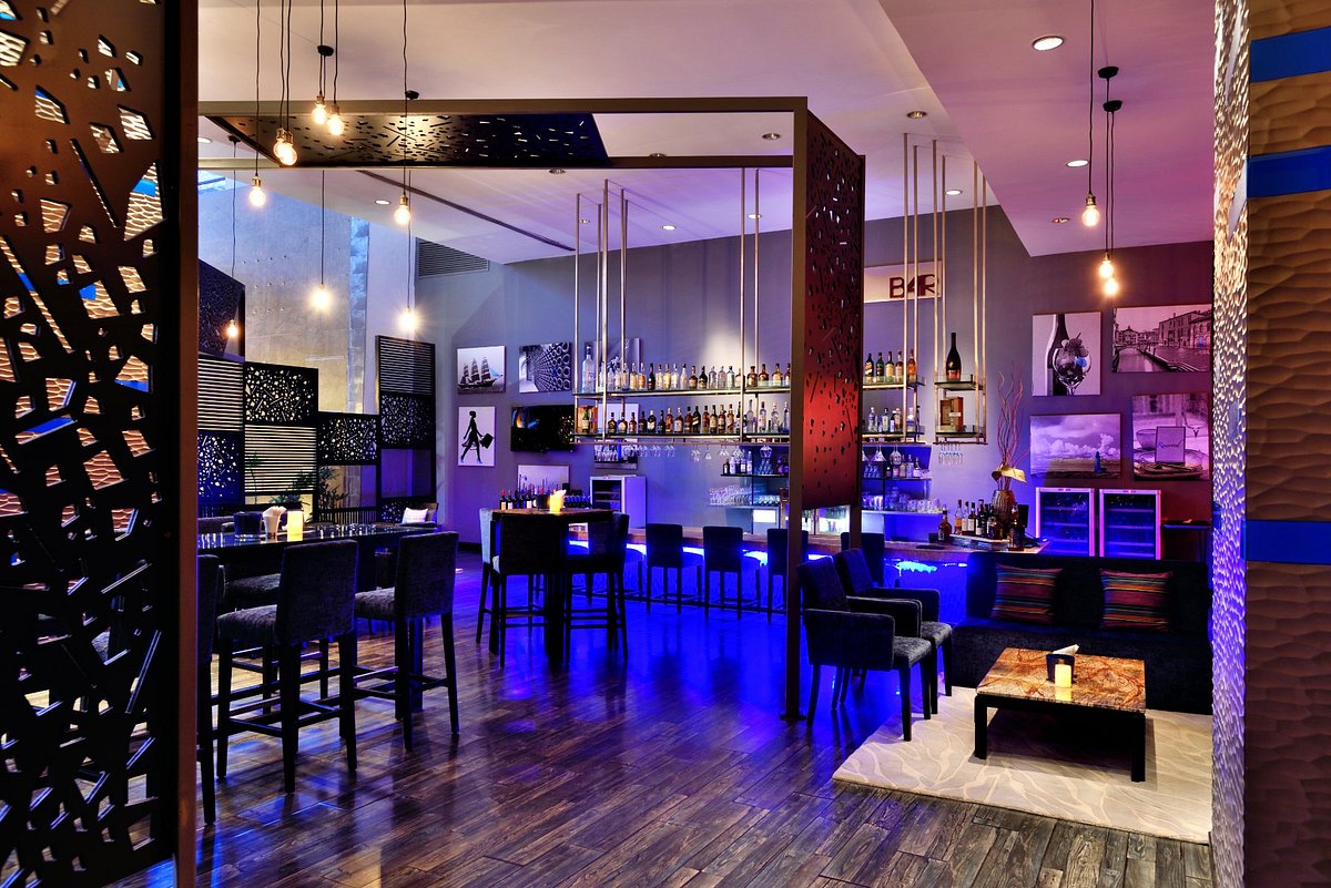 Radisson Blu Plaza Hotel, Hyderabad Banjara Hills