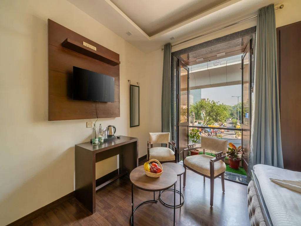 Lime Boutique Bed & Breakfast - Nehru Place Metro