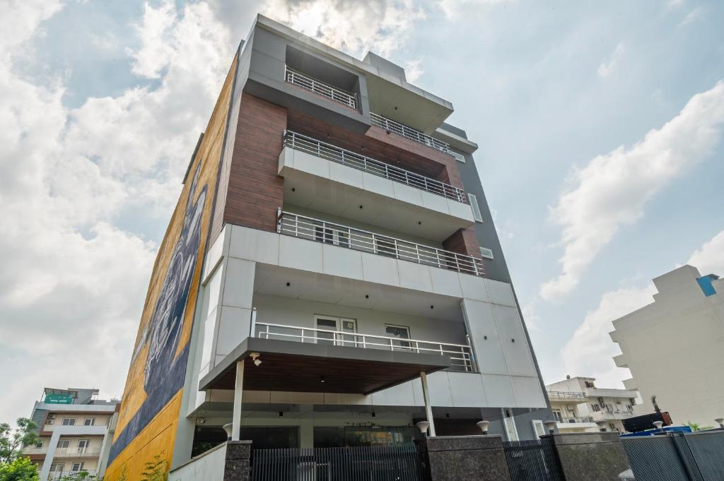 Wandr Hotel Medicity Gurugram, Near Medanta Hospital