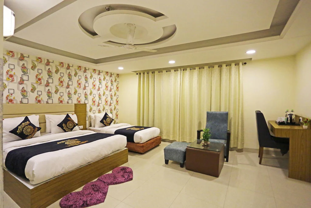 HOTEL D'CAPITOL - DELHI AIRPORT