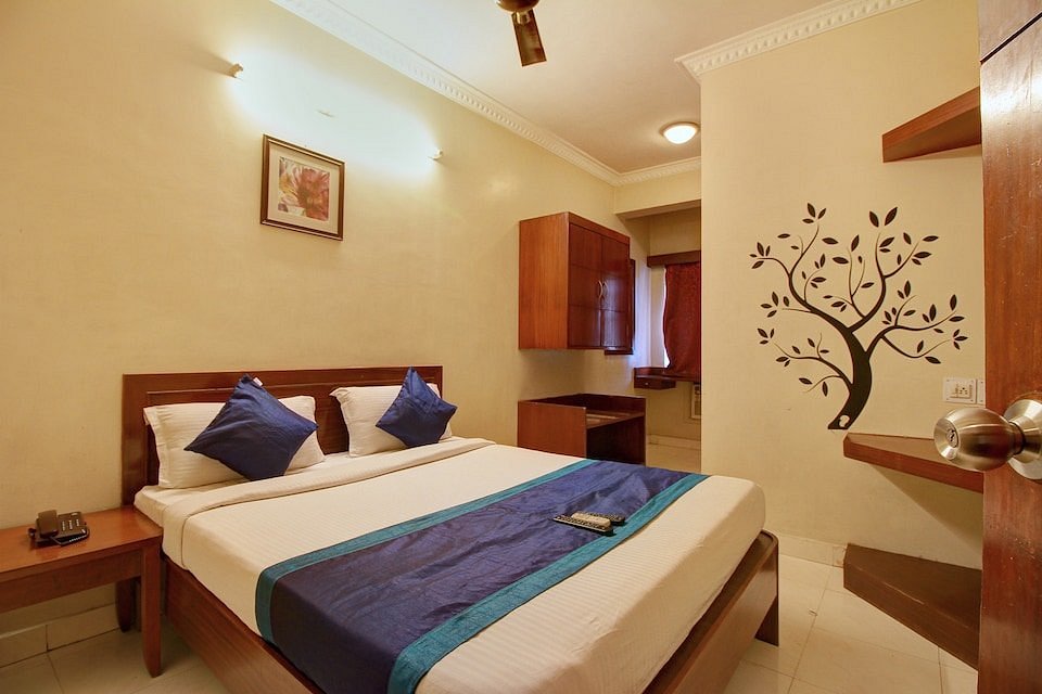 OYO Townhouse 142 Vadapalani