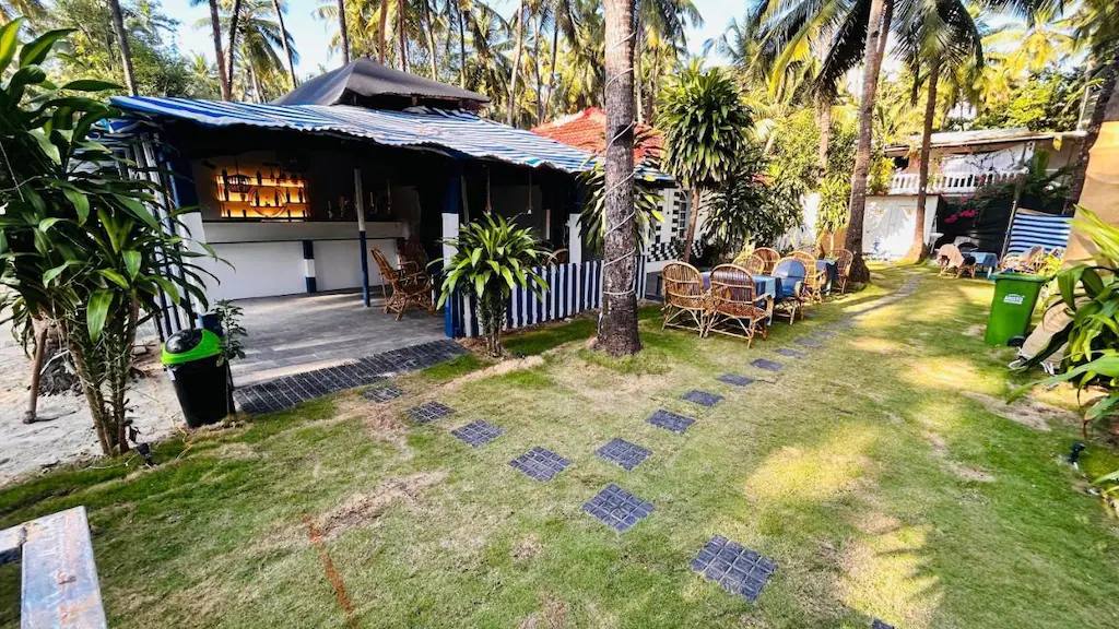 Garden Aroma Palolem, Beachside Hostel & Cafe Bar