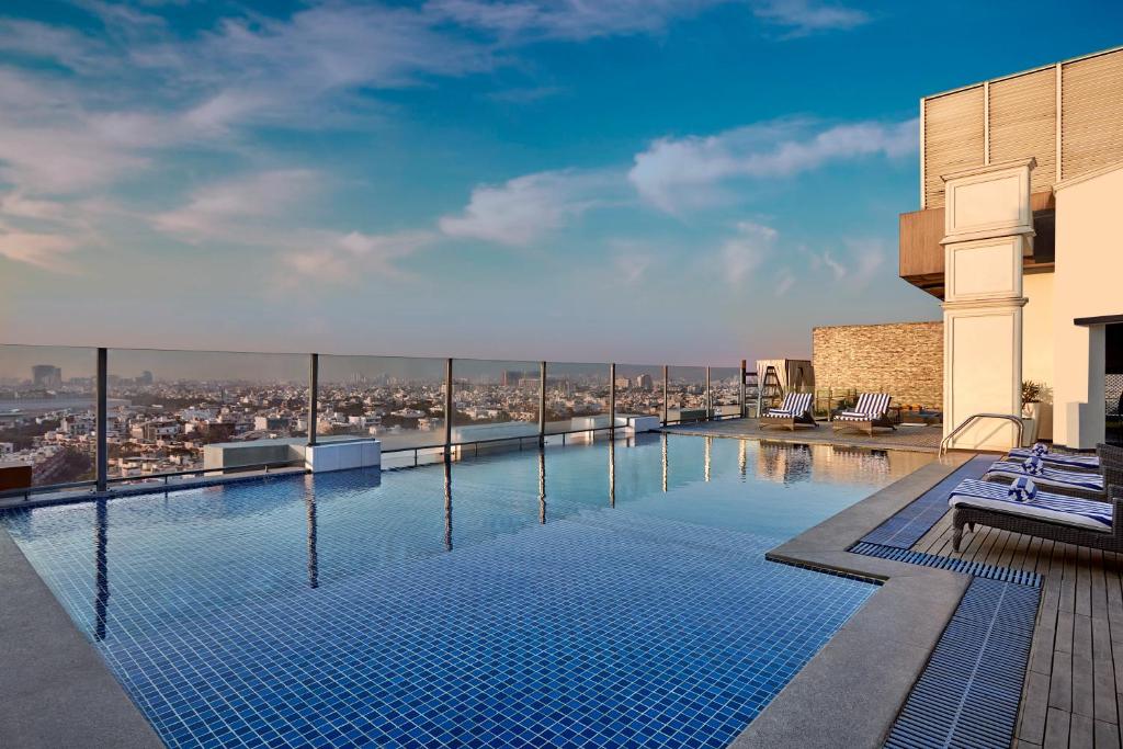 DoubleTree by Hilton Gurugram Baani Square