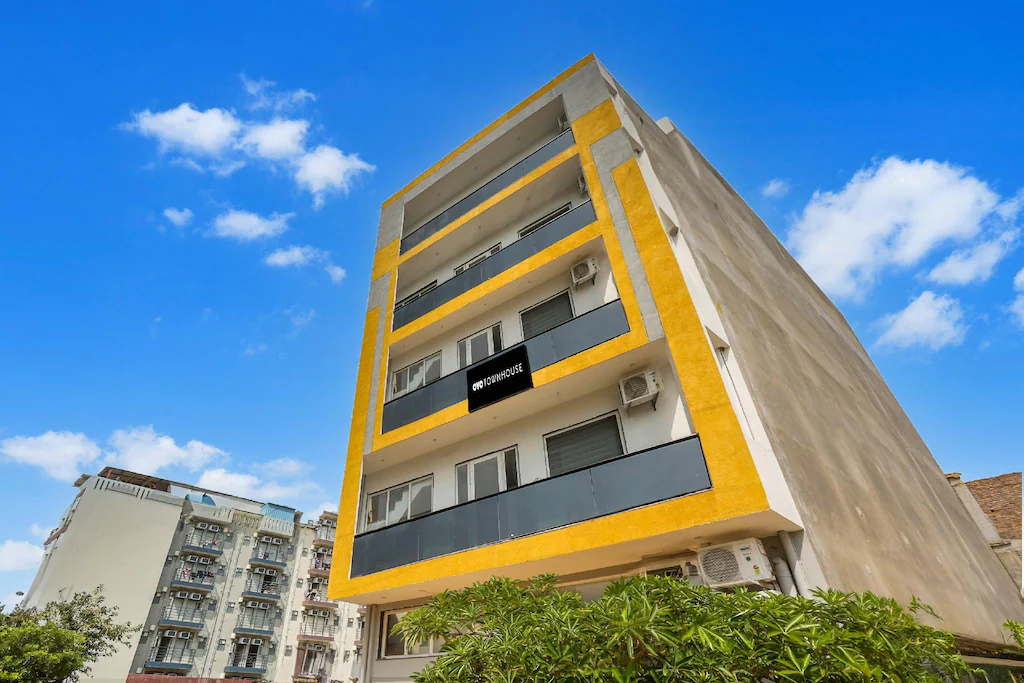 Super Townhouse Sector 69 Gurgaon