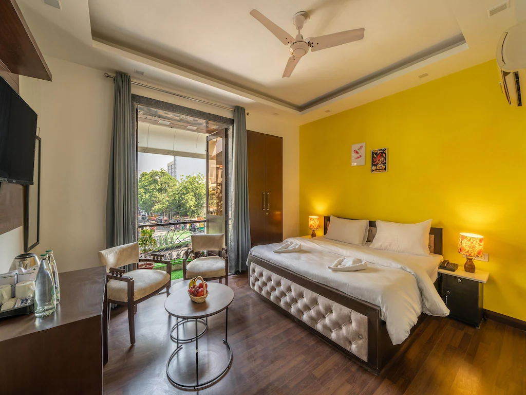 Lime Boutique Bed & Breakfast - Nehru Place Metro