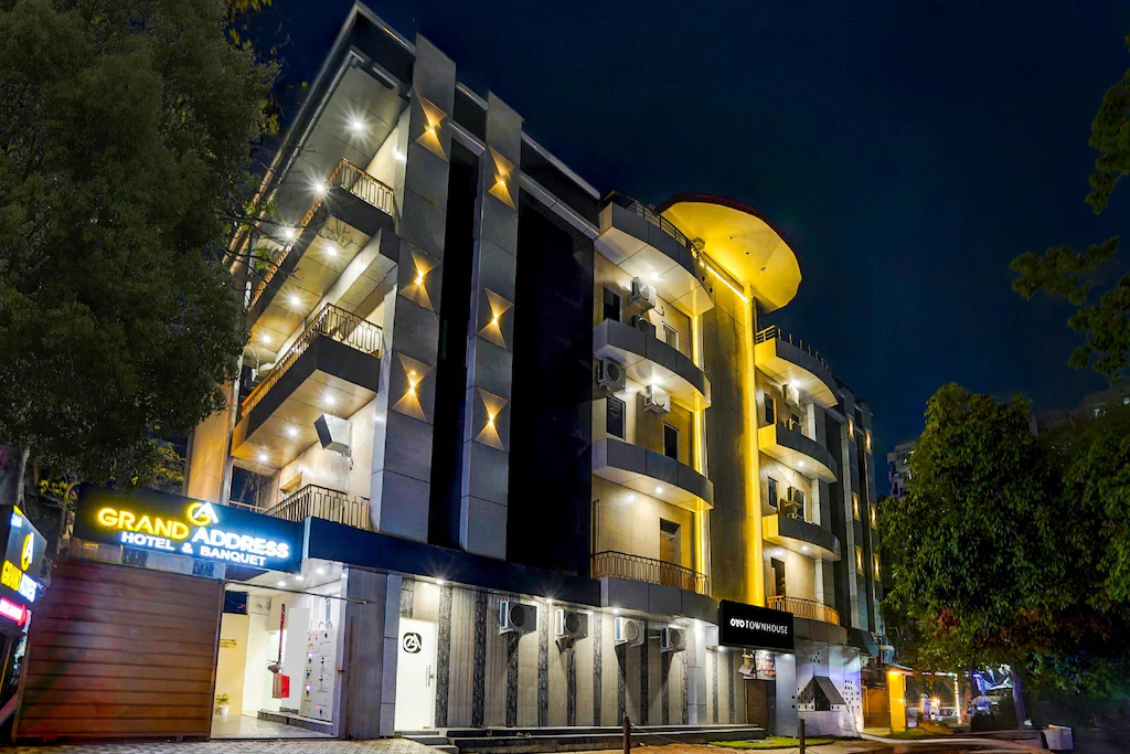 Super Townhouse GRAND ADDRESS HOTEL AND BANQUET