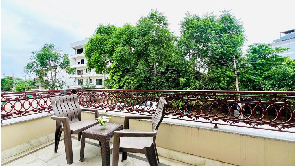 BluO Studio1 Golf Course Road, Gym, Balcony Garden