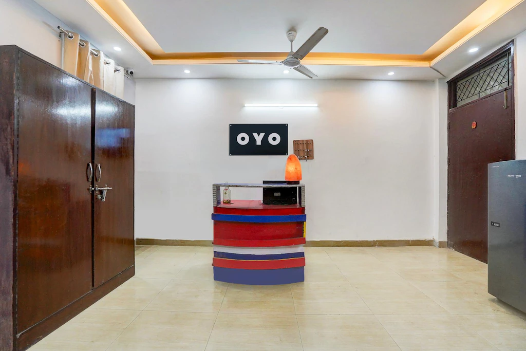 Hotel O Silver Key KD plaza Near Saket Metro station