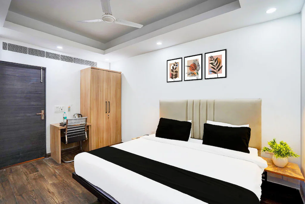 Super Townhouse Sector 104 Noida