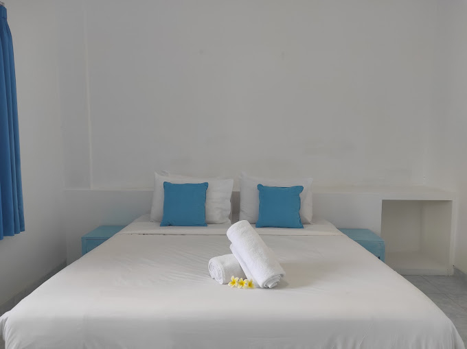 Paras Paros Marina Lodge