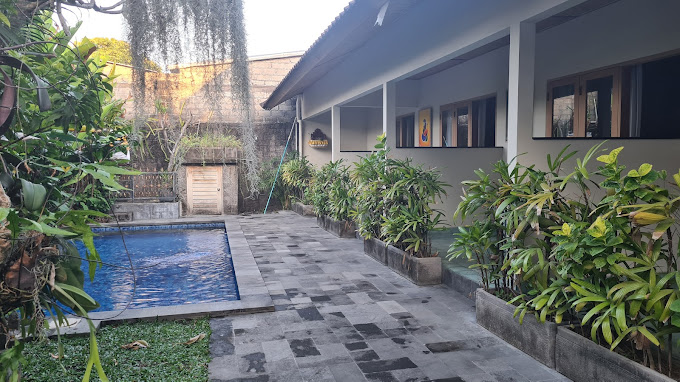 Jukung Dua Guest House