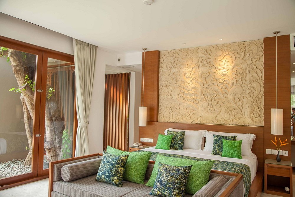 Legian Beach Villas