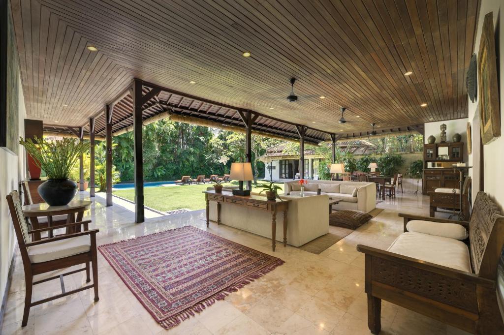 Villa 8