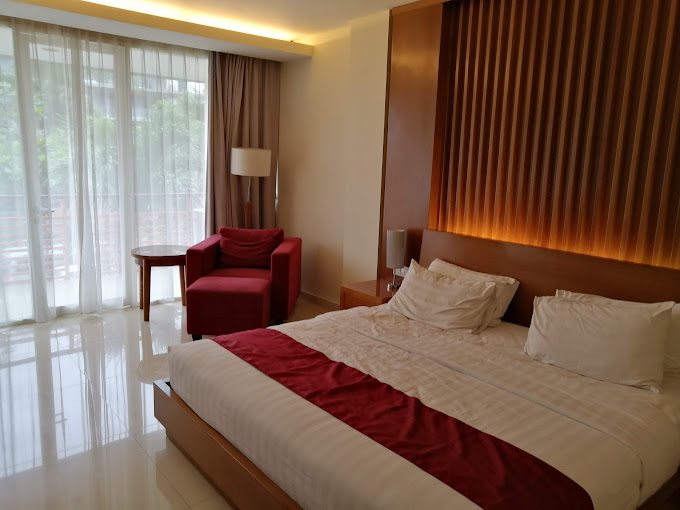 Seminyak Square Hotel