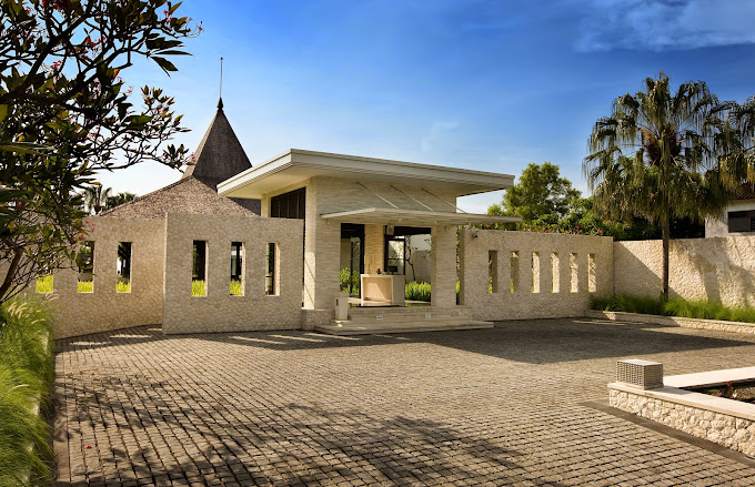 The Royal Santrian