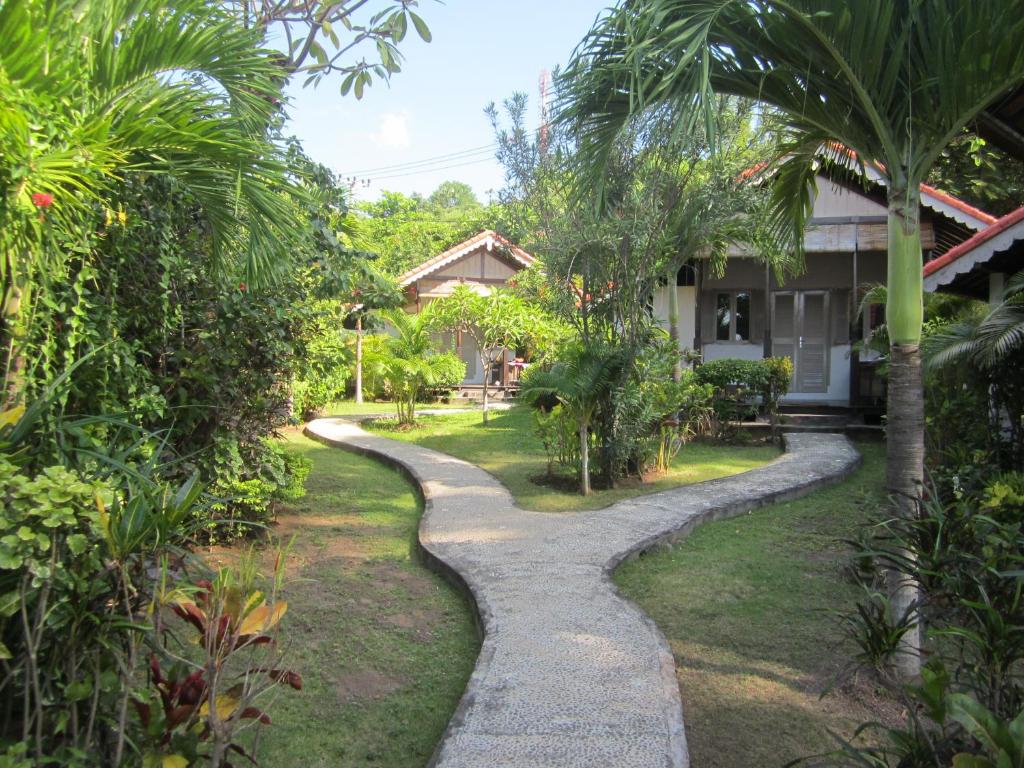 Kembali Beach Bungalows