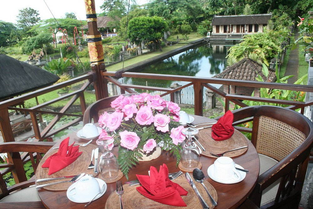 Tirta Ayu Hotel and Restaurant