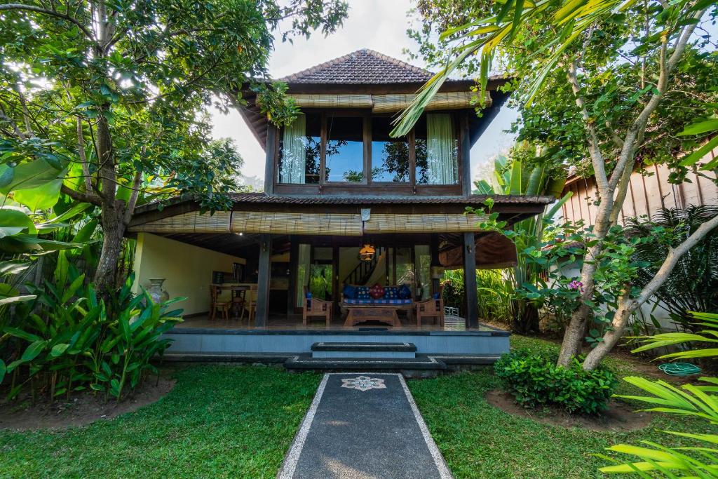 Sari Bamboo Villas