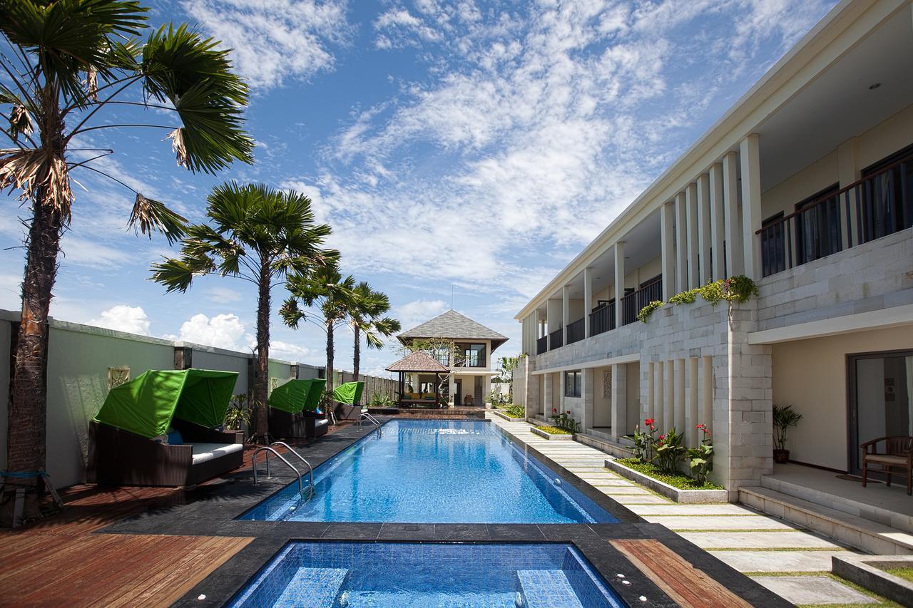 R & R Bali Bed and Breakfast Suites