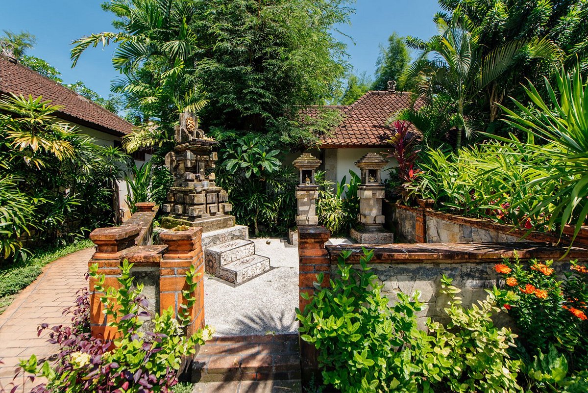 Karma Royal Candidasa