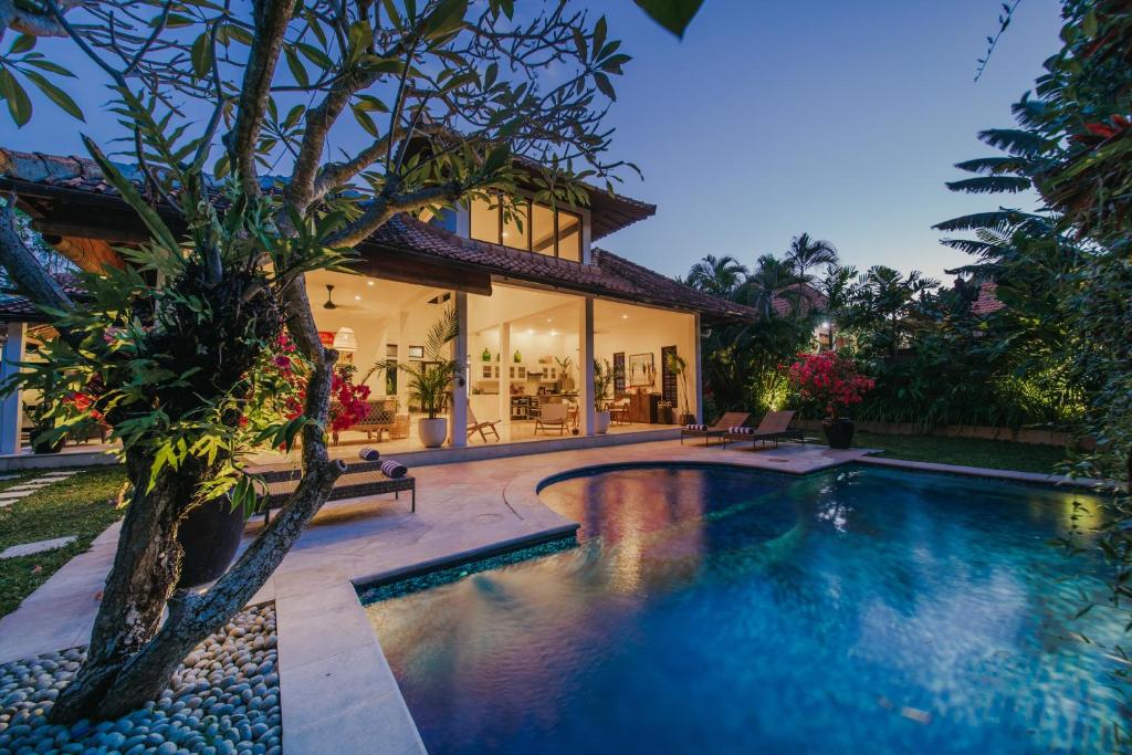 Villa 8