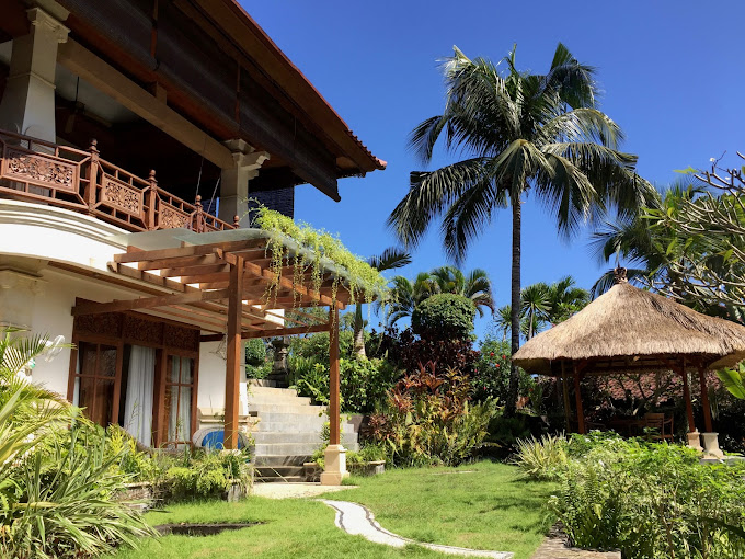 Gunung Paradis Retreat