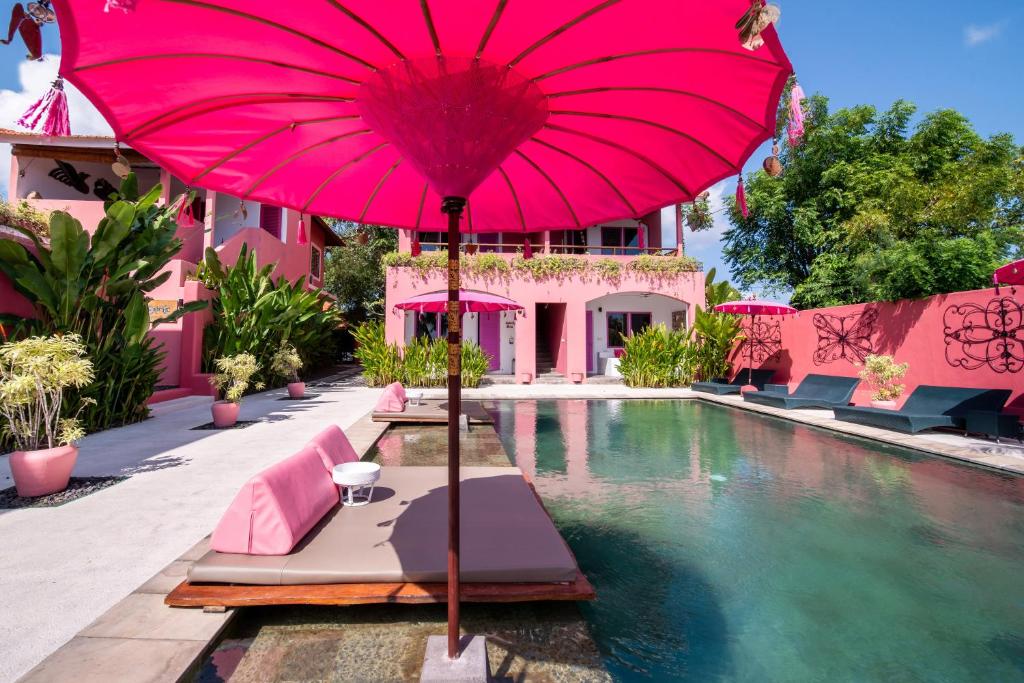 PinkCoco Uluwatu: A Fun Hideaway for Adults Only 