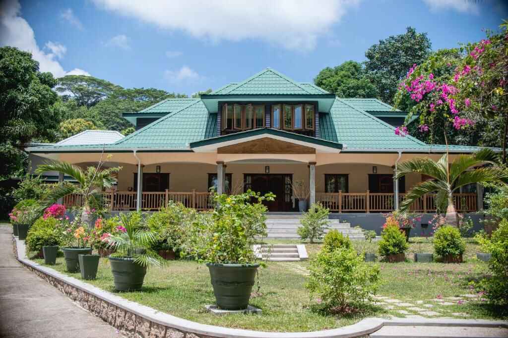 Pension Michel Villa Roche Bois