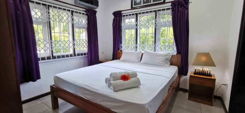 CHEZ MARVA Grande Villa Corossol 3 Ã 12 personnes