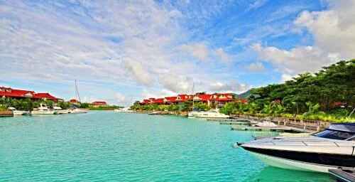 Eden Island Beach front Luxury 3 Bed Ensuite WiFi