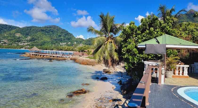 The Drake Seaside Apartment