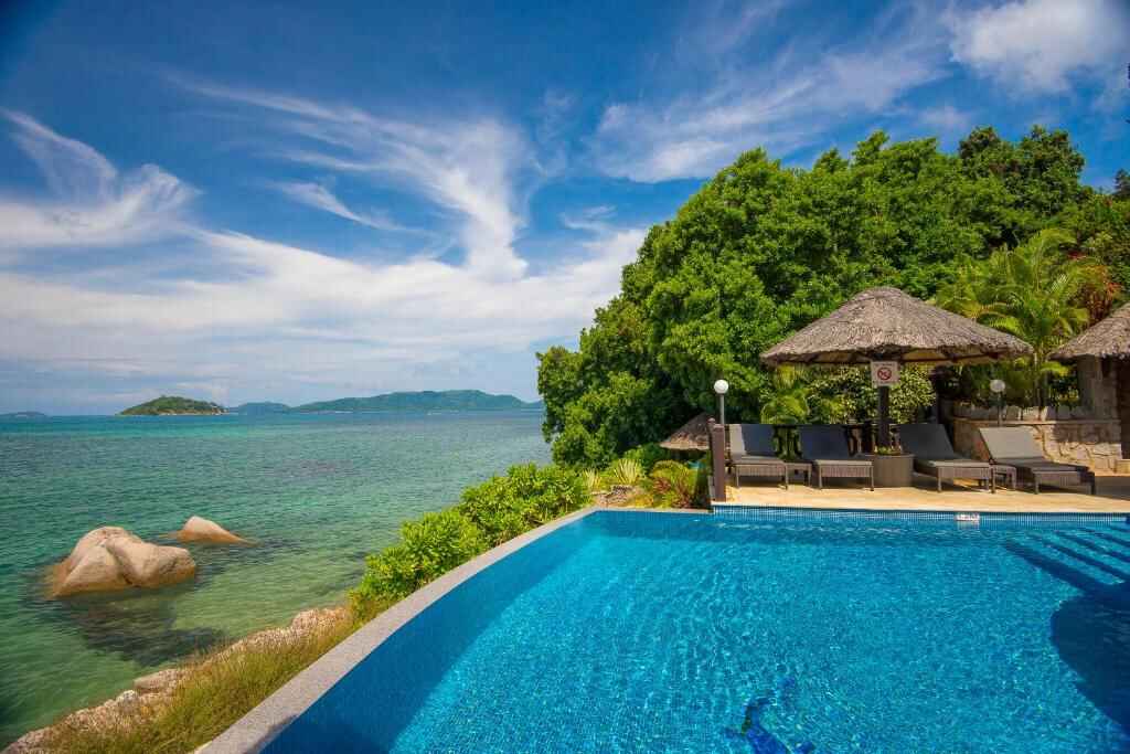 Le Grand Bleu Villas