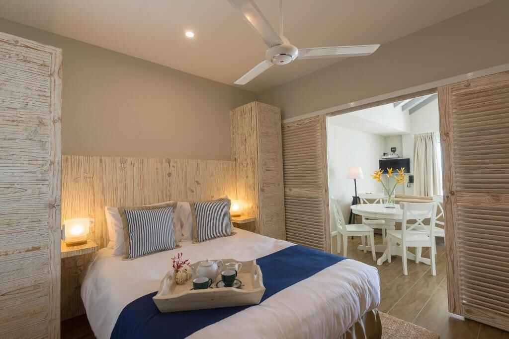 Le Nautique Beachfront Apartments