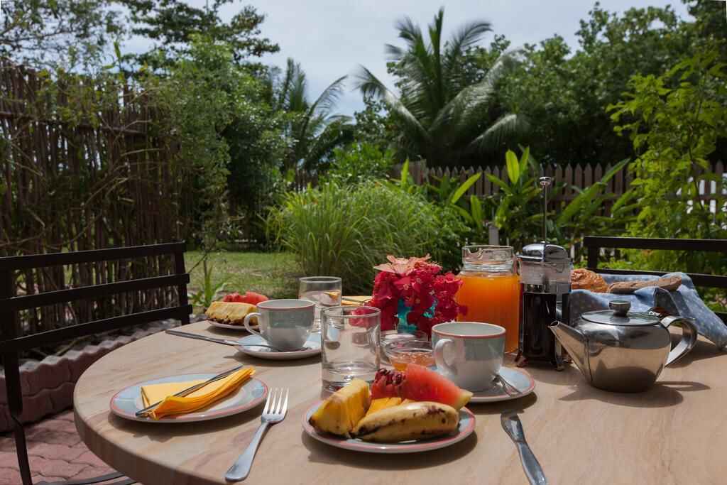 L'Hirondelle Self Catering Guest House