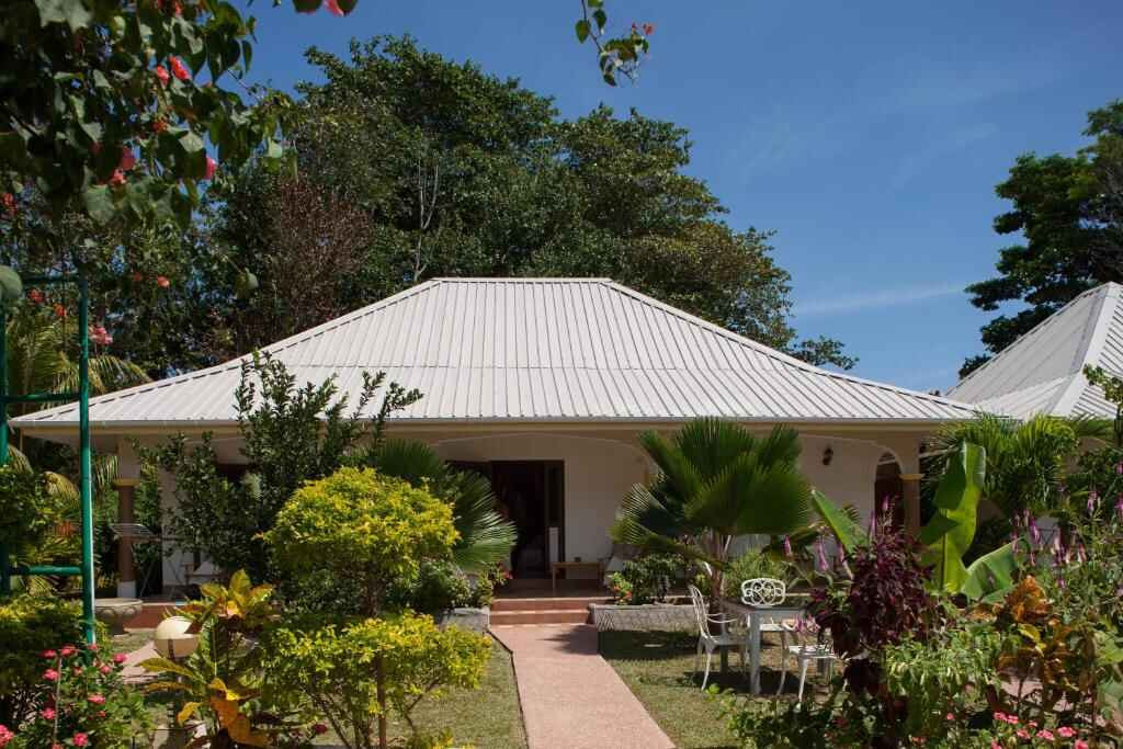 Etoile Labrine Guest House